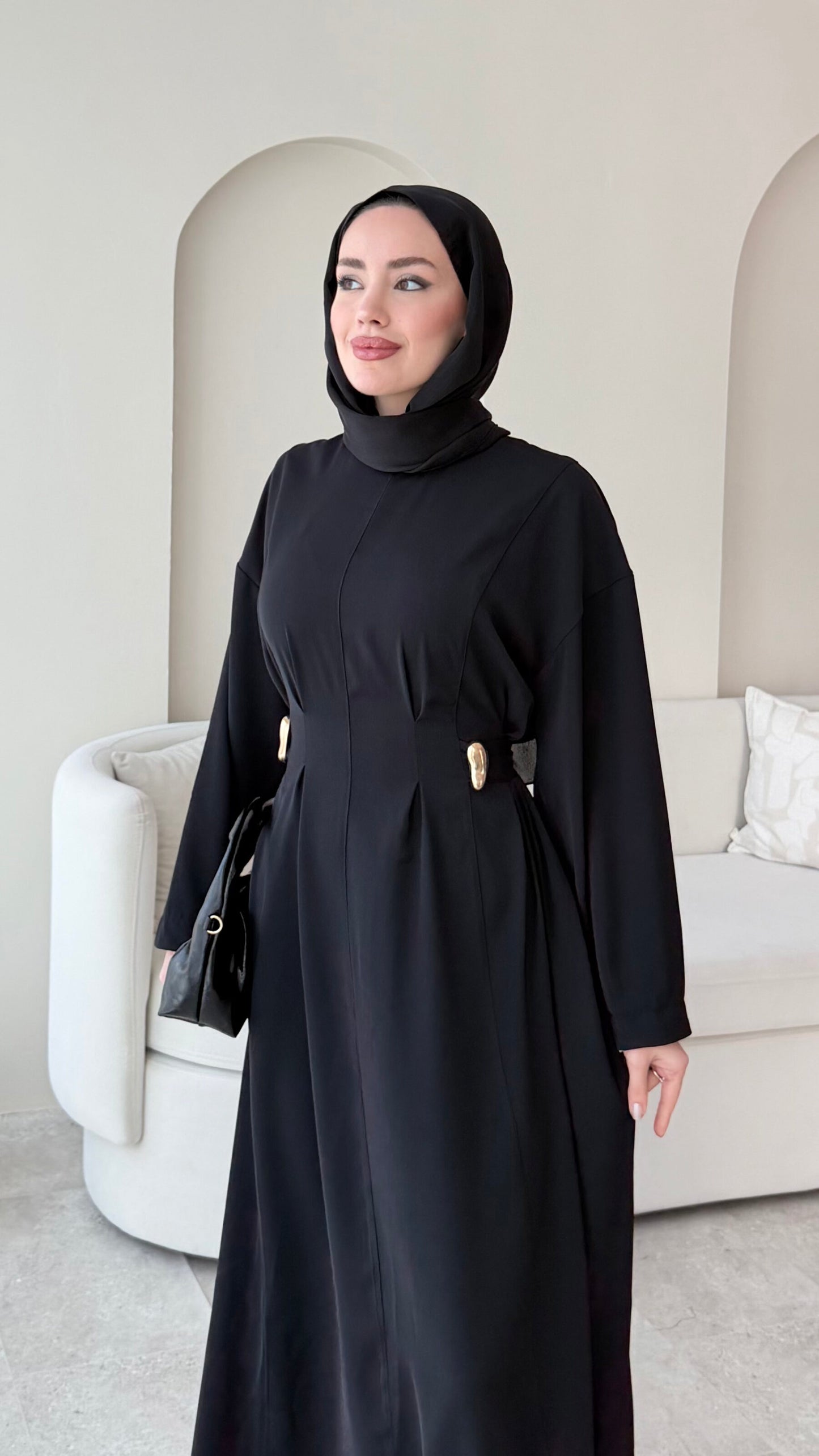Meyla Gold Detaylı Elbise – Siyah
