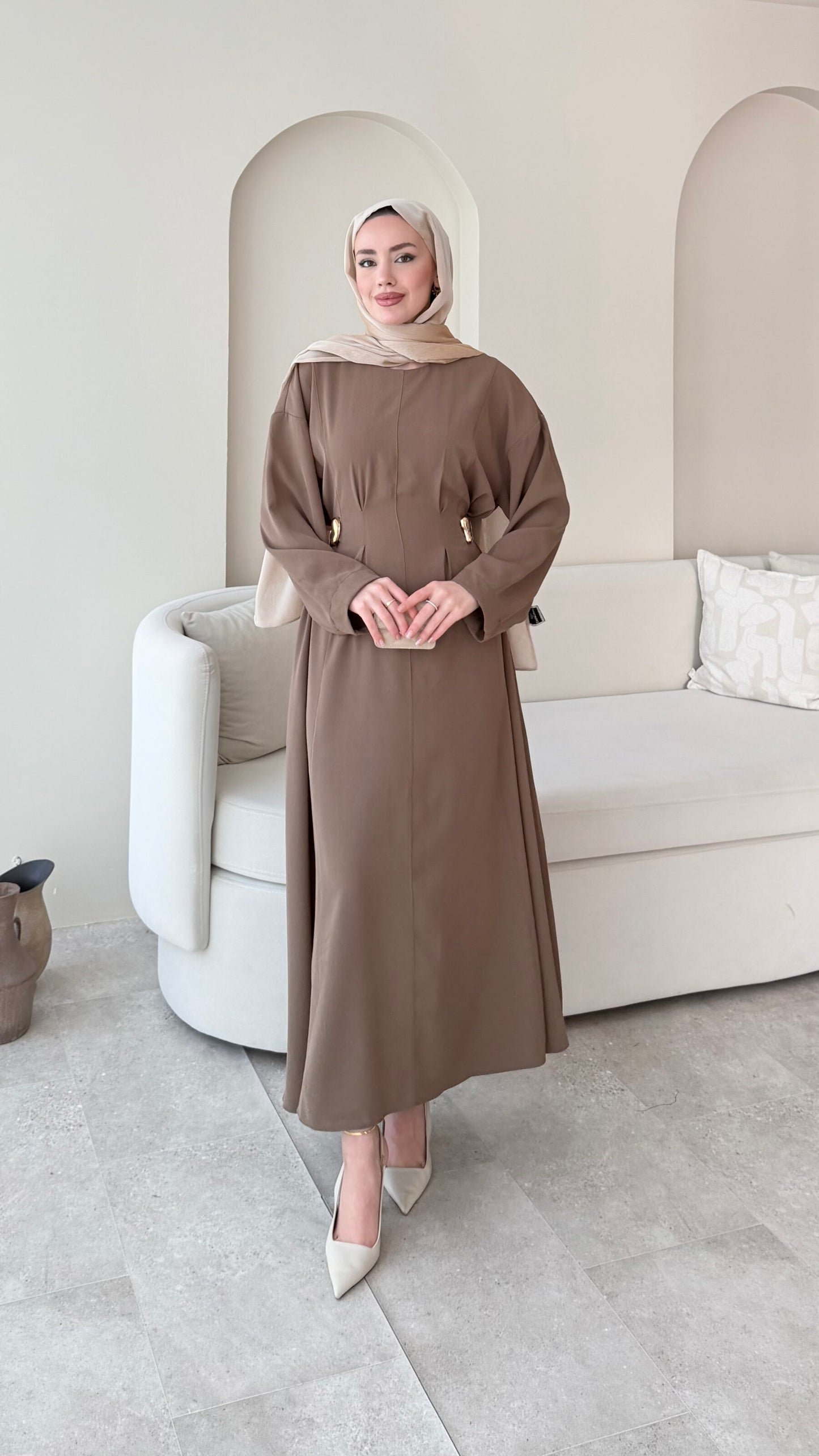 Meyla Gold Detaylı Elbise – Vizon